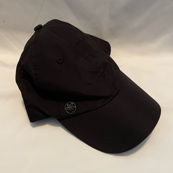 Hat - Picture 2 of 3